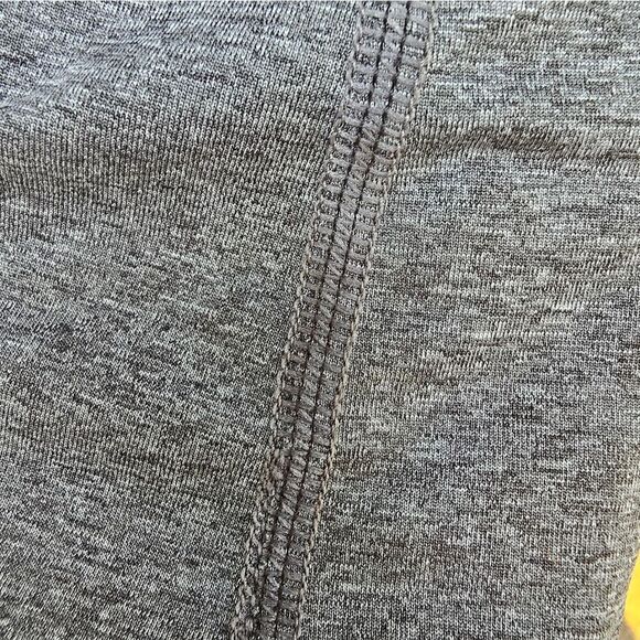 Under Armour Women's T Shirt (T18) - Picture 4 of 7